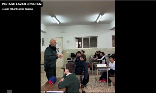 Visita de Xavier Eguiguren, escritor y miembro de la Guardia Civil